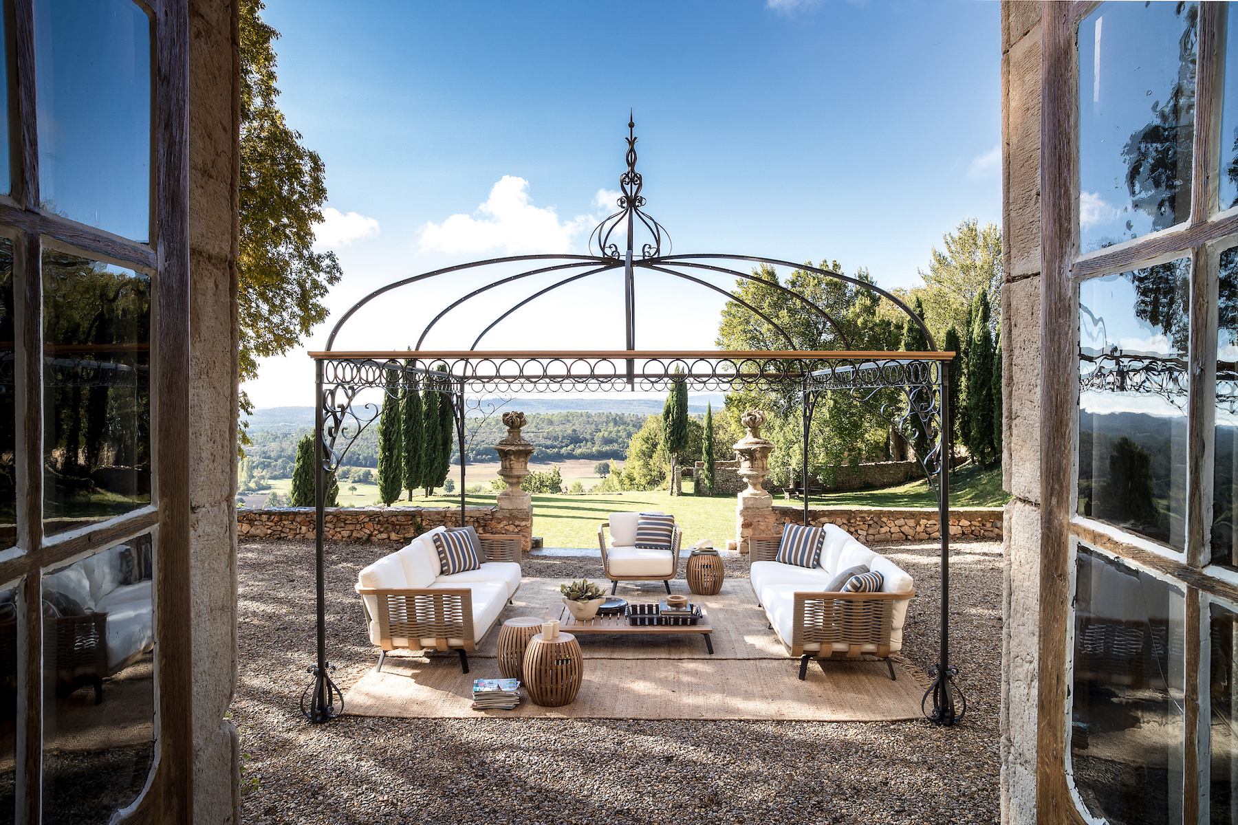 MOBILIER DE JARDIN HAUT DE GAMME ​à paris
